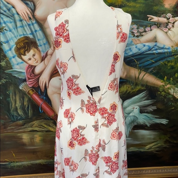 Dress - Picture 7 of 8